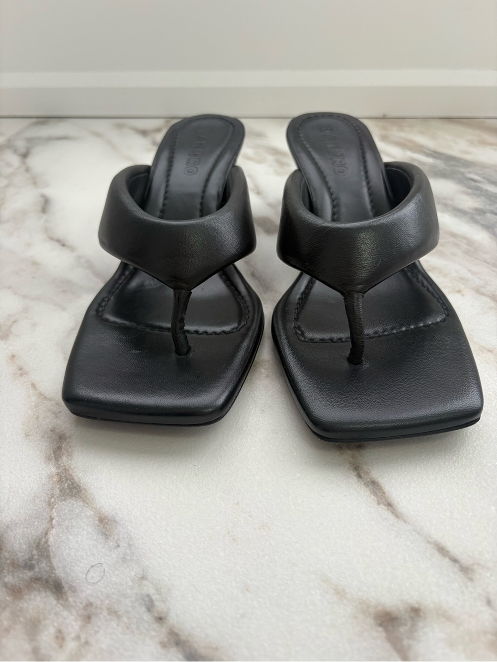 Sandro Black Leather Thong Heeled Sandals Size 40 - Picture 4 of 13